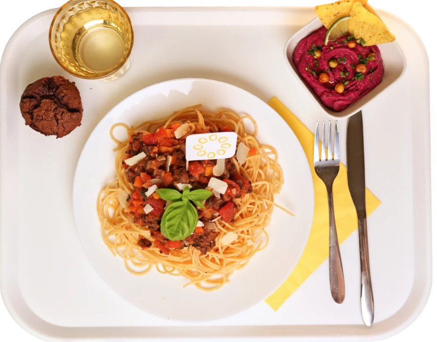 Plateau spaghettis bolognaise végétale